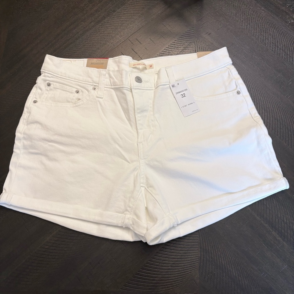 Levi's Classic White Denim Mid Length Jean Shorts Women’s Size 32 NWT - Picture 2 of 16
